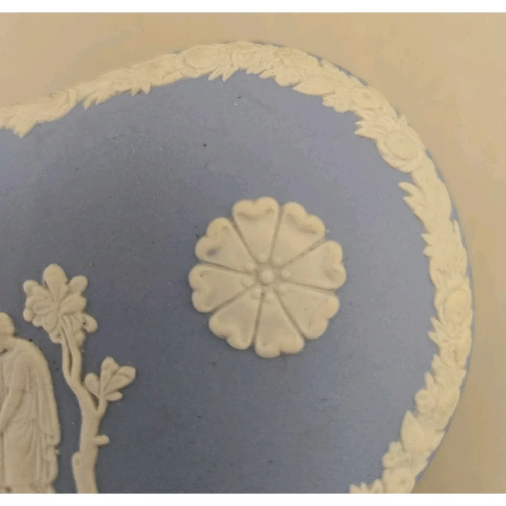 Vintage Wedgwood Heart Shaped 5.25